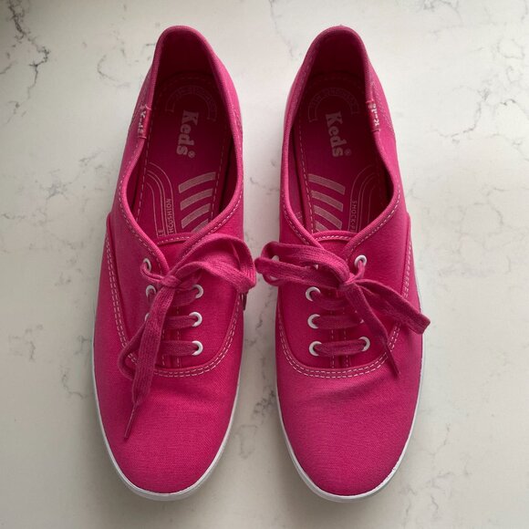 Keds Casual Canvas Dream Foam Lace Up Lo Cut Sneakers Bold Pink + White Sz 9 - Picture 2 of 11